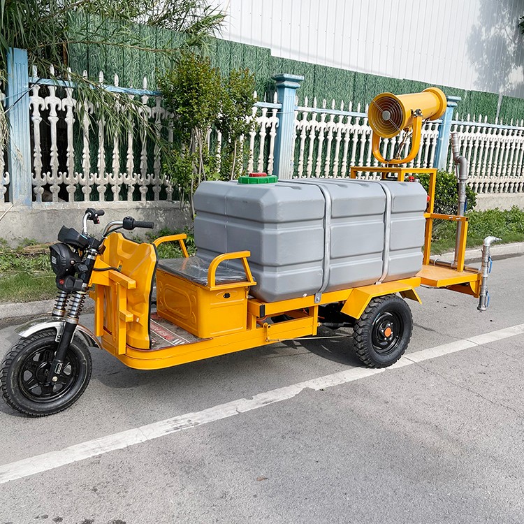 保養(yǎng)電動灑水車需要注意哪些東西？